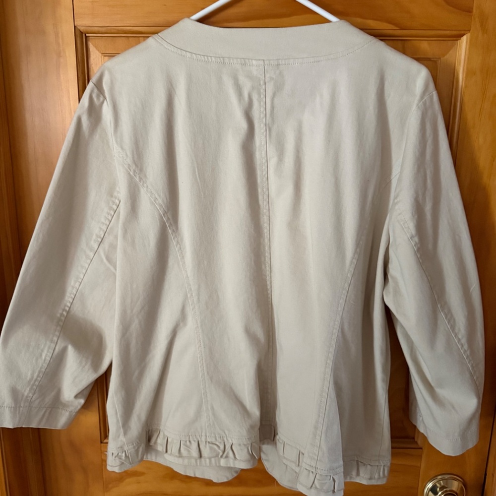 Light Jacket - Picture 2 of 5